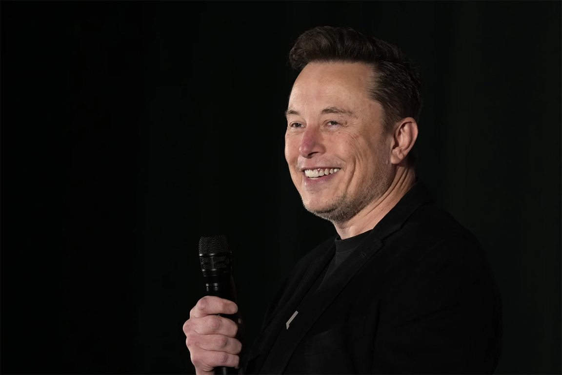 Elon Musk doing speech to support political business article