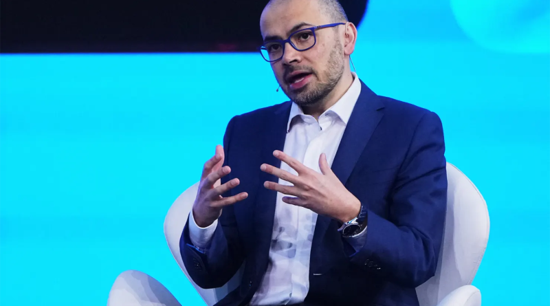 DeepMind CEO discussing AI