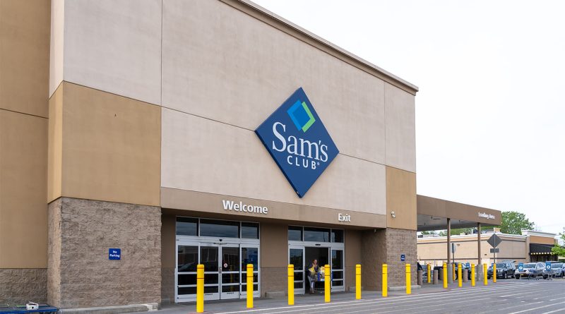 Sams Club storefront with blue logo in NY